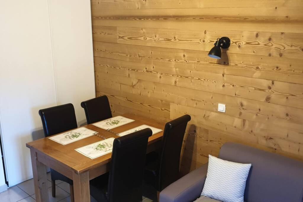 Joli T2 + Coin Montagne + Garage Lägenhet Briançon Exteriör bild